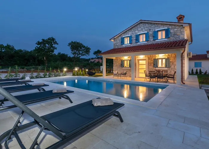 Vikendica Leana, A Beautiful Stone In A Tranquil Location Rasa